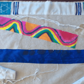 What kind of fabric can you use to make a&nbsp;tallit?
