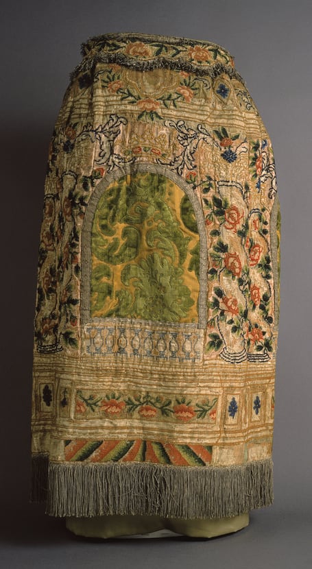 Torah Mantle with Roses